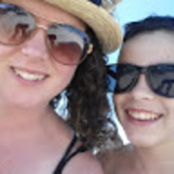 Meet your Posher, Veronique - Picture 1 of 1